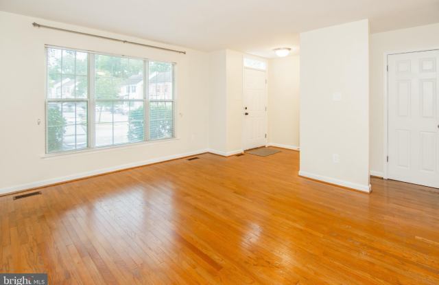 632 LIONS GATE Lane Gallery 3
