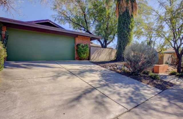 Stunning 4-Bedroom Home with Open Layout  Large Backyard! photos photos