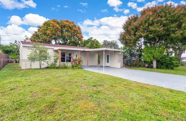 5655 NE 5th Ter photos photos