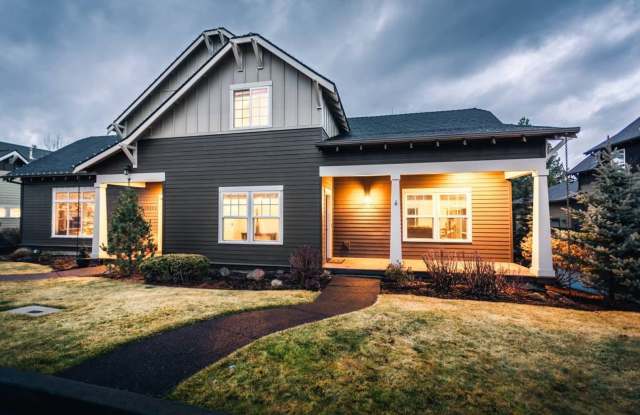 Amazing Updated Braeburn Townhome close to all Bend has to offer! photos photos