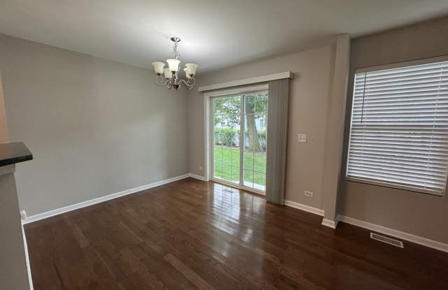 2399 STOUGHTON Circle Gallery 2
