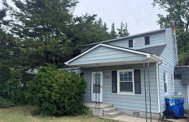 13919 Frazho Road Gallery 2