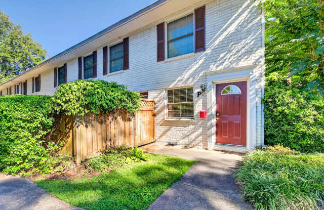 Decatur End-Unit Townhome Minutes from Emory & CDC Gallery 3