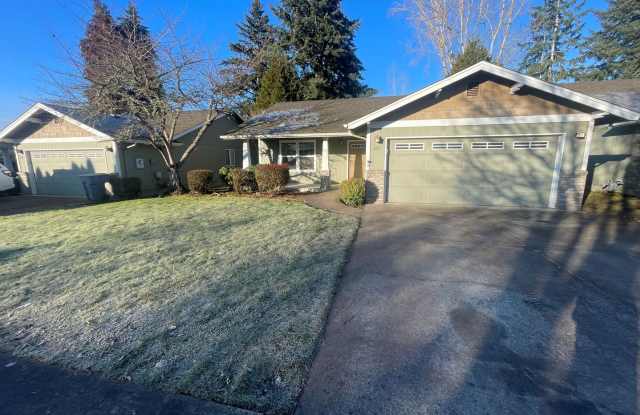 Convieniently located charming three bedroom duplex with modern updates! photos photos