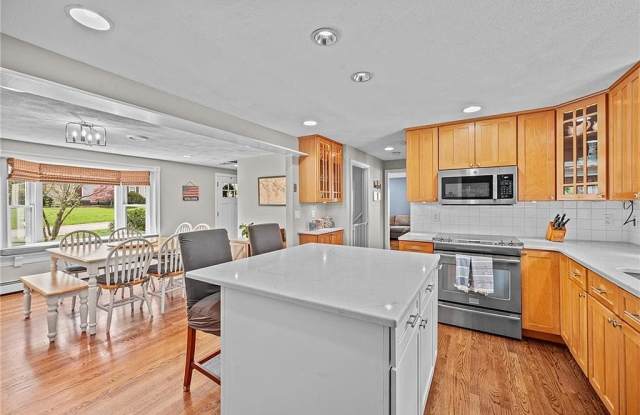 156 Pine Tree Circle Gallery 2