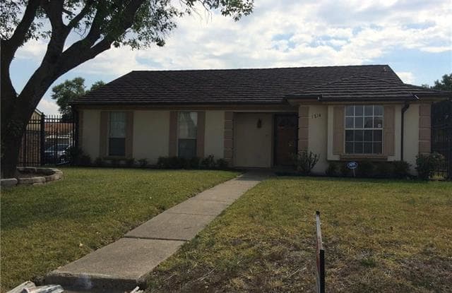 1214 High Valley Drive - 1214 High Valley Drive, Garland, TX 75041