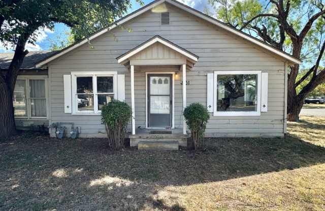 COMING MID-OCTOBER! 2 Bedroom Home Near Goodfellow AFB! Gallery 1