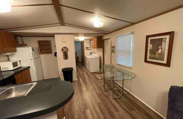 Lake Access Home For Rent Near Blue Creek Boat Ramp in Dover TN! photos photos Lake Access Home For Rent Near Blue Creek Boat Ramp in Dover TN! photos photos