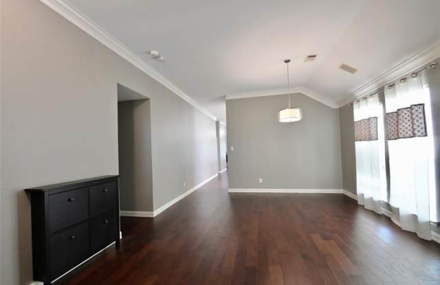 4405 Highlands Drive Gallery 3