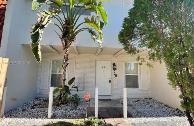 918 SW 74th Ave photos photos