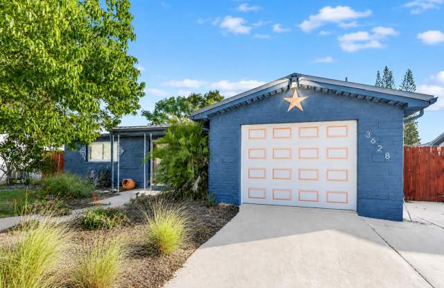 Upgraded 3BD/2BTH Pool Home in Holiday, FL! photos photos