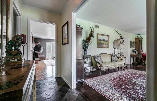 5934 Lakehurst Avenue Gallery 2