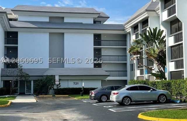 721 N Pine Island Rd photos photos