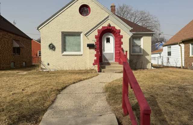 2 Bedroom 1.5 Bath plus 2 dens - 6 month lease only photos photos 2 Bedroom 1.5 Bath plus 2 dens - 6 month lease only photos photos