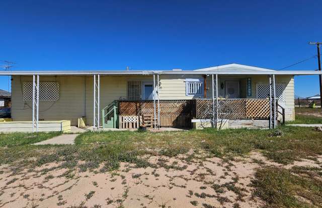 Rural Living at Its Finest – 2BR Home with Open Desert Views. Gallery 3