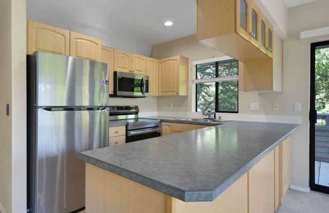 Your Sun-Drenched Redmond Retreat Awaits! photos photos Your Sun-Drenched Redmond Retreat Awaits! photos photos