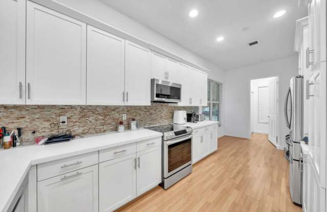 23008 Clear Echo Drive 11, Boca Raton, FL 33433 photos photos