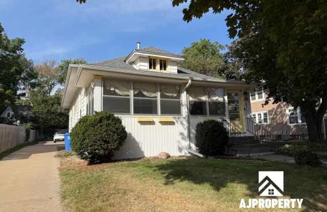 821 N Prairie Ave Sioux Falls, SD 57104 - 821 North Prairie Avenue, Sioux Falls, SD 57104