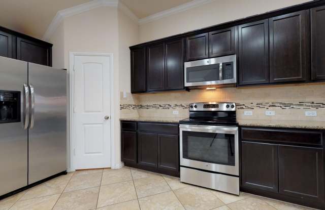 AMAZING 4 BEDROOM IN WHITE ROCK ESTATES FRESHLY PAINTED!!! photos photos