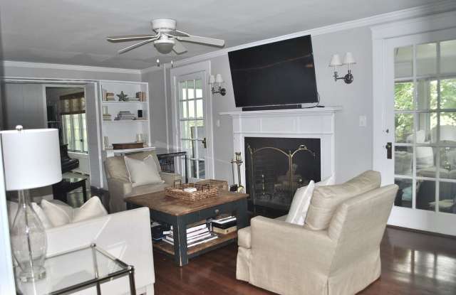 408 Riverside Avenue Gallery 3