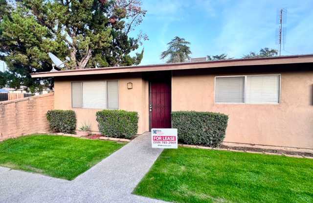 $1,650 Barstow  Minnewawa, 2 bedroom Condo - Clovis / Beautiful Landscaping photos photos