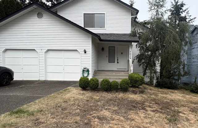 Bright and Spacious home with multi-level deck in Newcastle! photos photos Bright and Spacious home with multi-level deck in Newcastle! photos photos