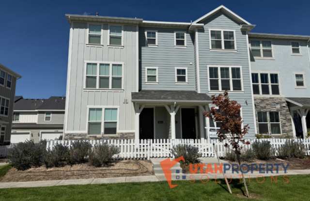 1053 West Narrows Lane photos photos