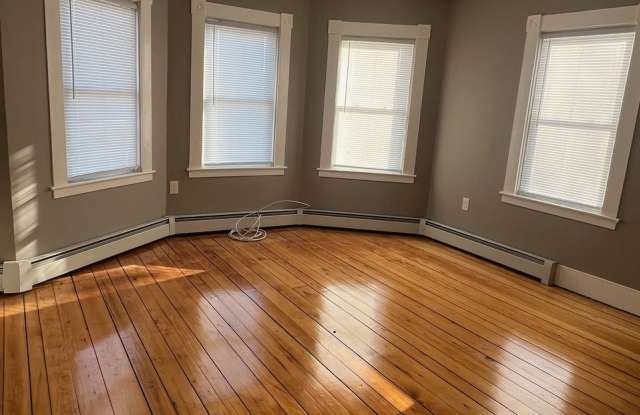 137-139 Perry Street - 3 photos photos