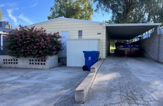 2BR Cozy Cottage FURNISHED on the Golf Course photos photos