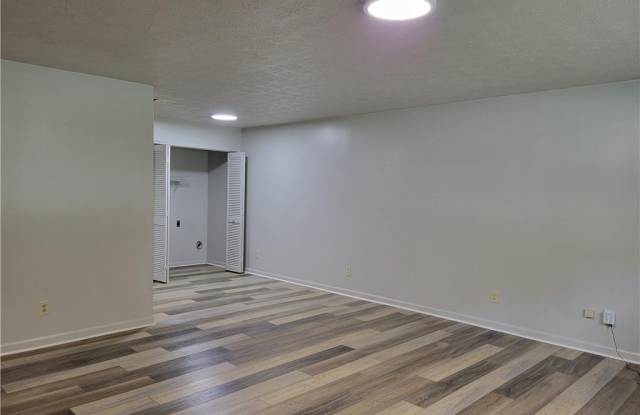 2233 Dodson Drive Gallery 4
