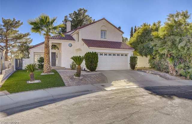 Lovely Home with Pool/Spa in the Lakes! Gallery 1