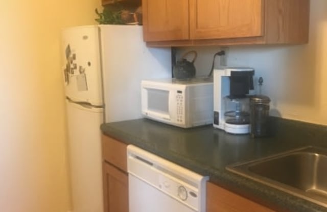 3745 Lindell Blvd - 3745 Lindell Boulevard, St. Louis, MO 63108