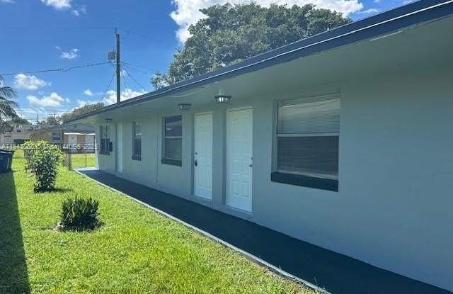 851 SW 9th St photos photos