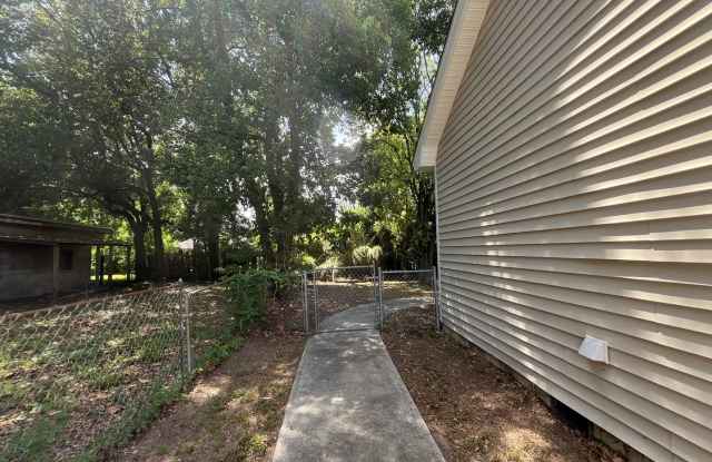 AVAILABLE NOW! Four Bedroom Home in Port Wentworth Gallery 3