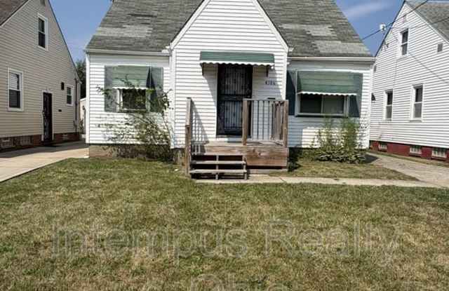 4106 E 153rd St photos photos