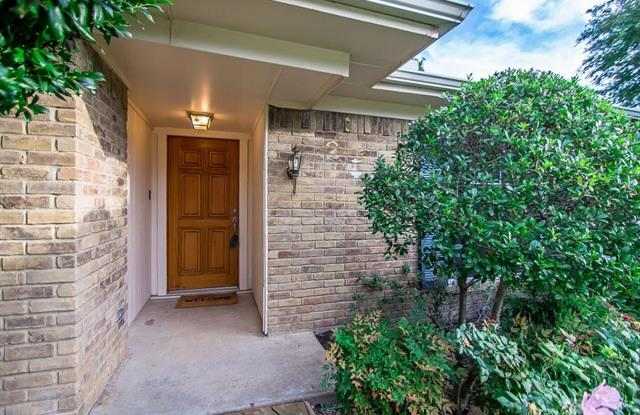 2424 Winterstone Drive Gallery 2