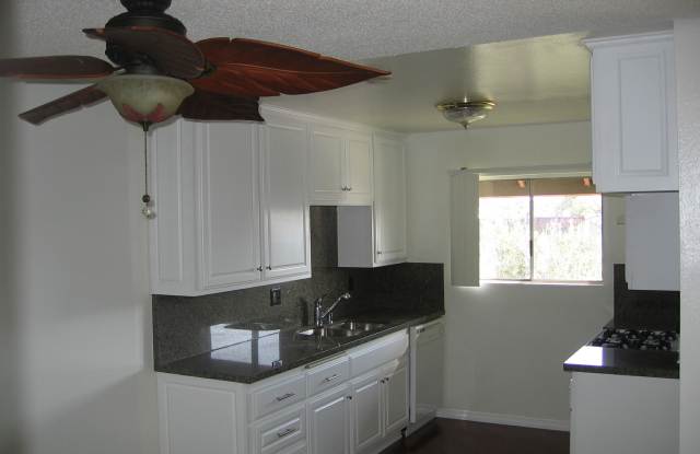 2151 Canyon Drive Gallery 3