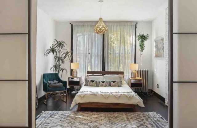 50 Henry Avenue Gallery 4