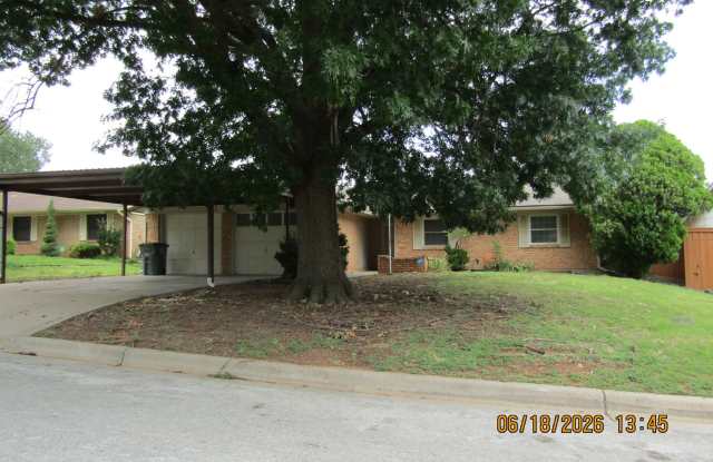 Freshly Painted/New Flooring Home in Terrace Hills! No Pets! photos photos