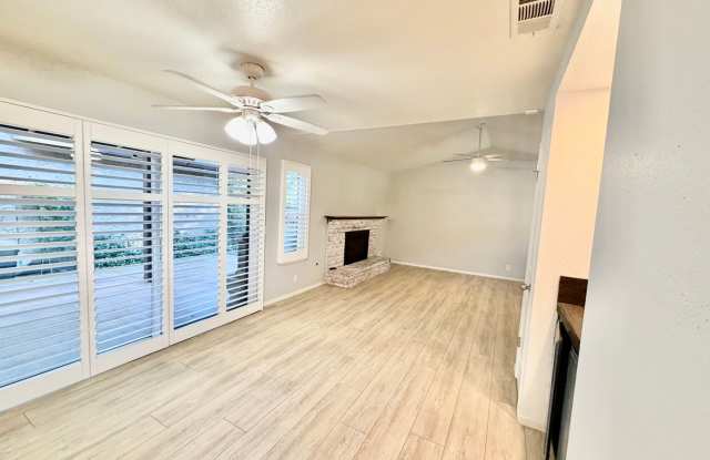 Beautiful Townhome with Great Schools, Great Location! Pet Friendly! photos photos