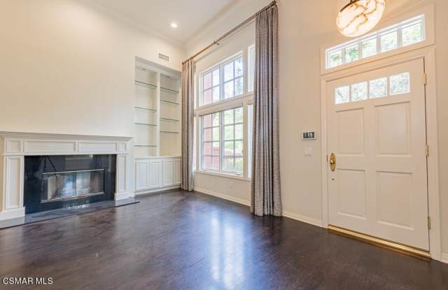 2407 Swanfield Court Gallery 4