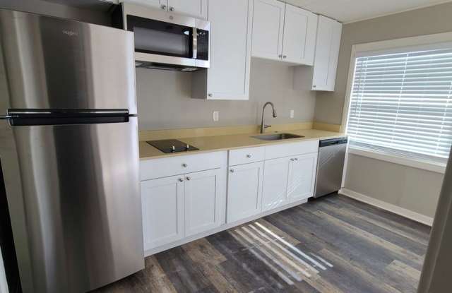 Recently Renovated Apartments, Featuring Modern Finishes, Stainless Appliances, Garage Space and Pet Friendly Gallery 4