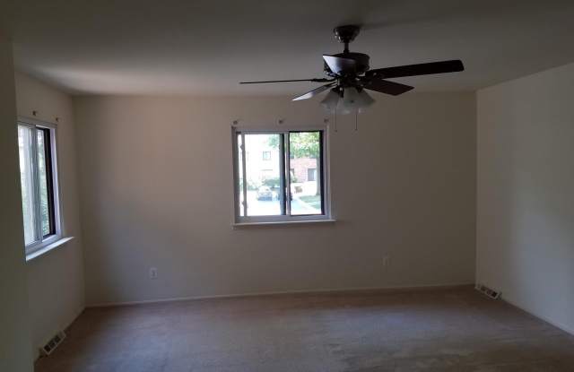 105 CAMSTEN COURT Gallery 4