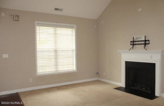 405 Zircon Court Gallery 2