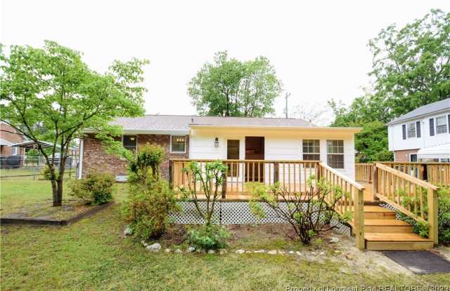 5104 Hewitt Drive Gallery 2