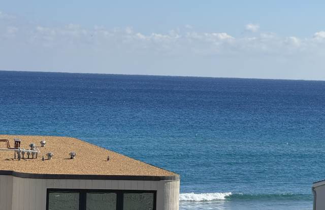 2155 S Ocean Boulevard Gallery 1