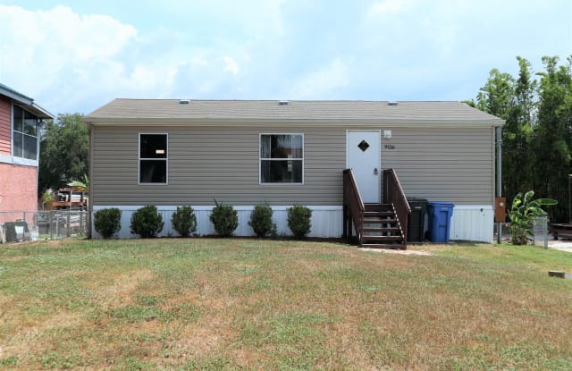 9116 Brunswick Ln - 9116 Brunswick Lane, Town 'n' Country, FL 33615