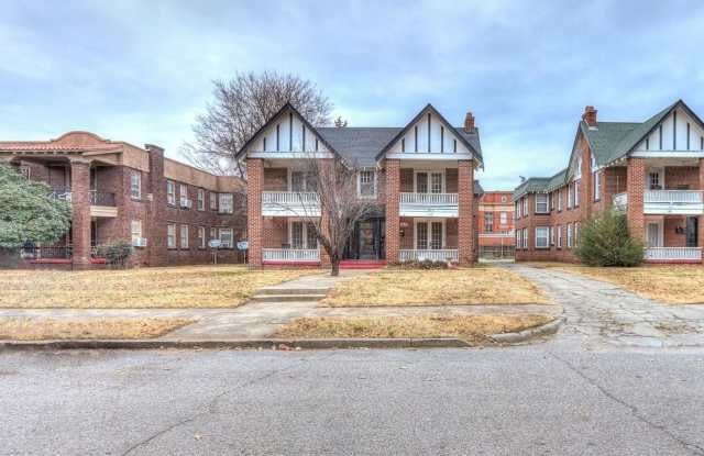 Spacious 1 bedroom, 1 bath apartment: 1413 Northwest 17th Street - 1/2 off first months rent! photos photos