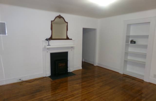 133 Harwood St Apt 2 Gallery 3