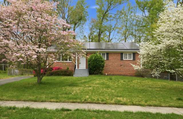 This inviting four bedroom, two bath home with a spacious detached two car garage is located in the established North Springfield neighborhood. photos photos